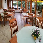 Отель Landhaus 3*