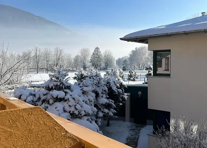 Готель Zell Am 3*